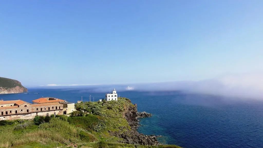 Terratetto Indipendente Capraia Italy
