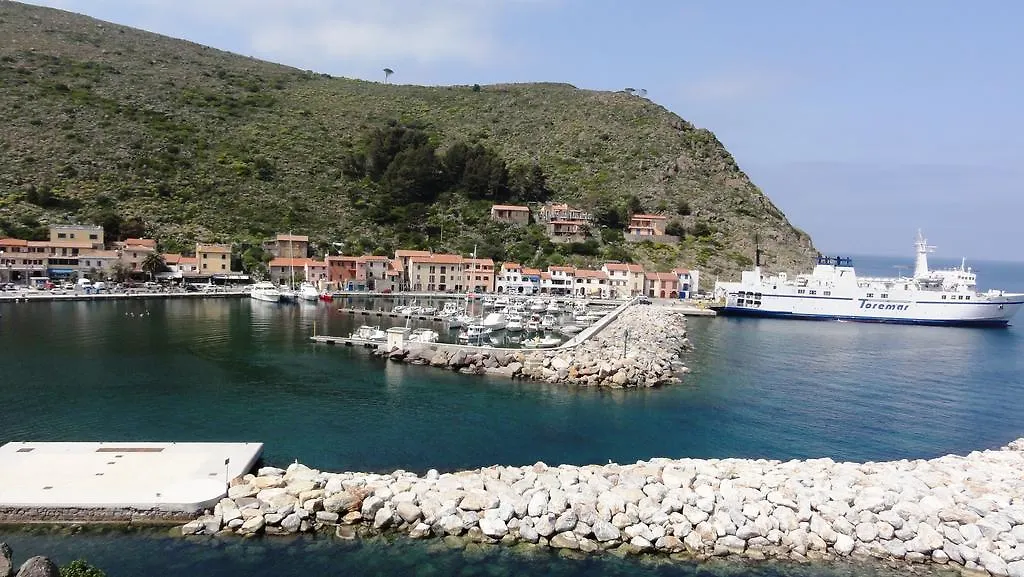 Terratetto Indipendente Capraia 0*,  Italy